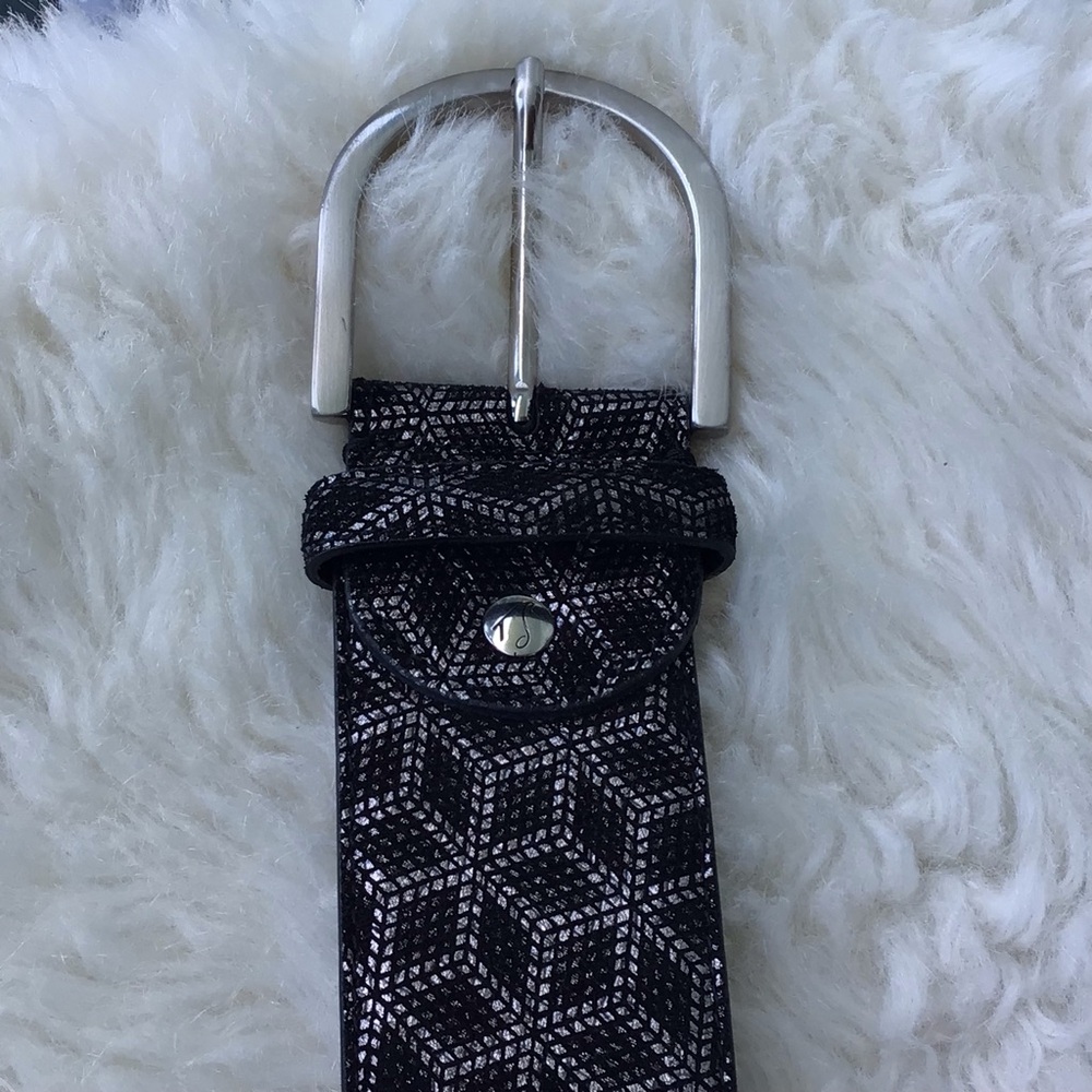 The Tailored Sportsman Exotic Printed Leather Belt Made in Italy Excellent